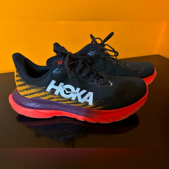 Hoka Shoes - Black and red Hoka women size 11 worn twice so like new 😇